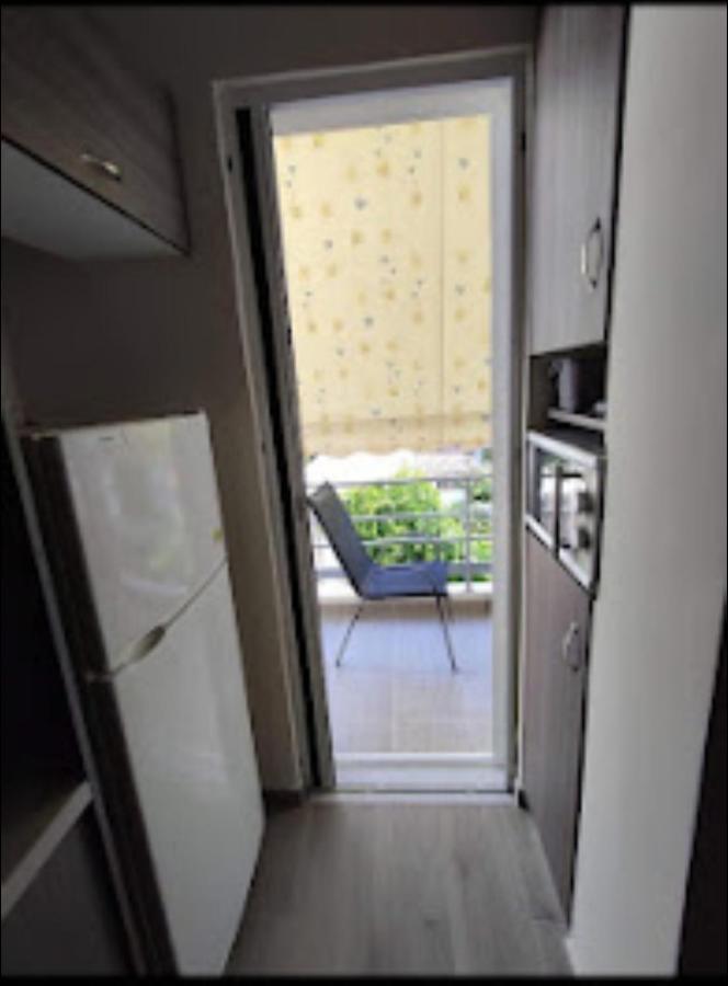 Apartamento Λουτράκι Κέντρο Exterior foto
